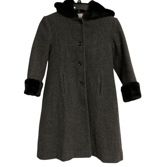 Girls Rothschild Dress Coat size 8.Fur cuffs and fur lined hood.Fully lined